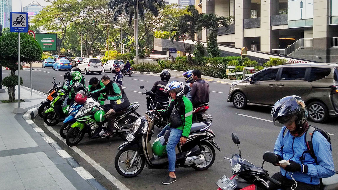 Indonesia transport ministry to regulate ride-hailing app discounts